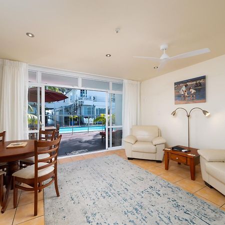 Commodores Lodge Russell Bagian luar foto