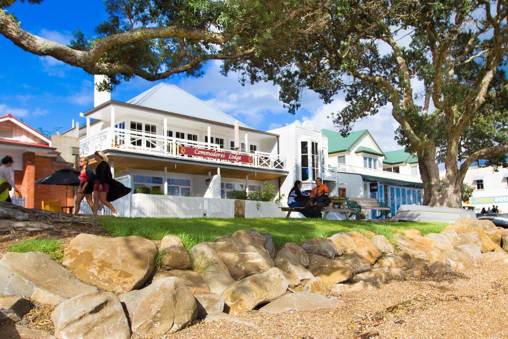 Commodores Lodge Russell Bagian luar foto