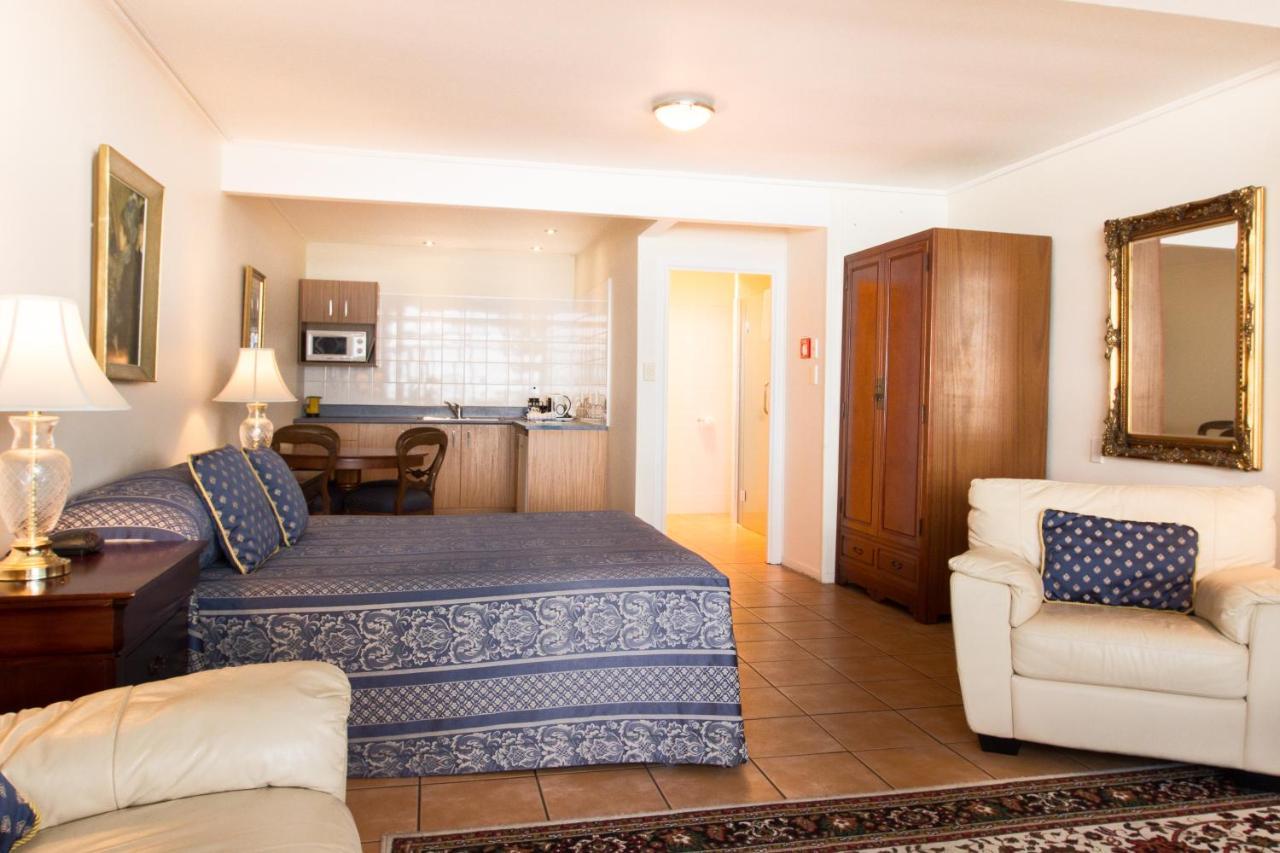 Commodores Lodge Russell Bagian luar foto