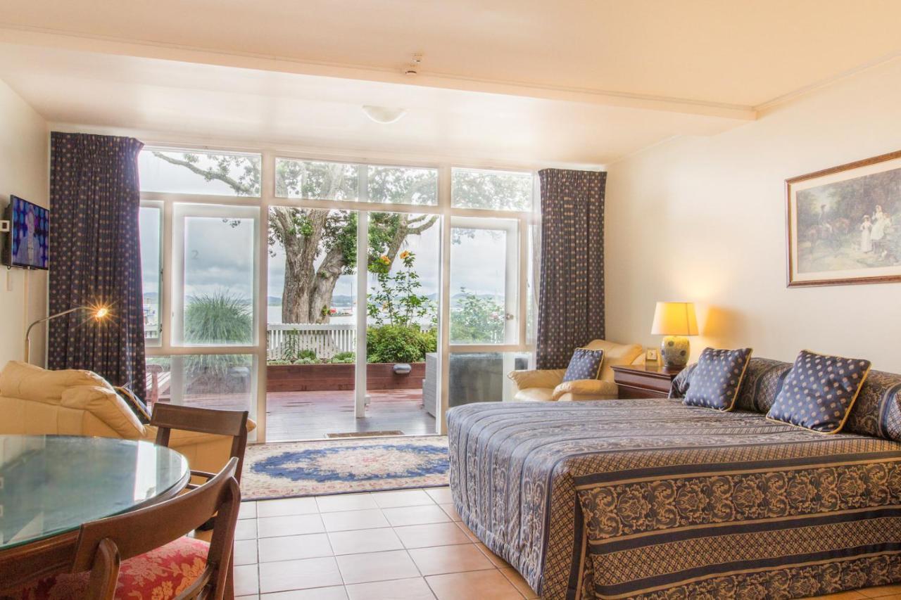 Commodores Lodge Russell Bagian luar foto