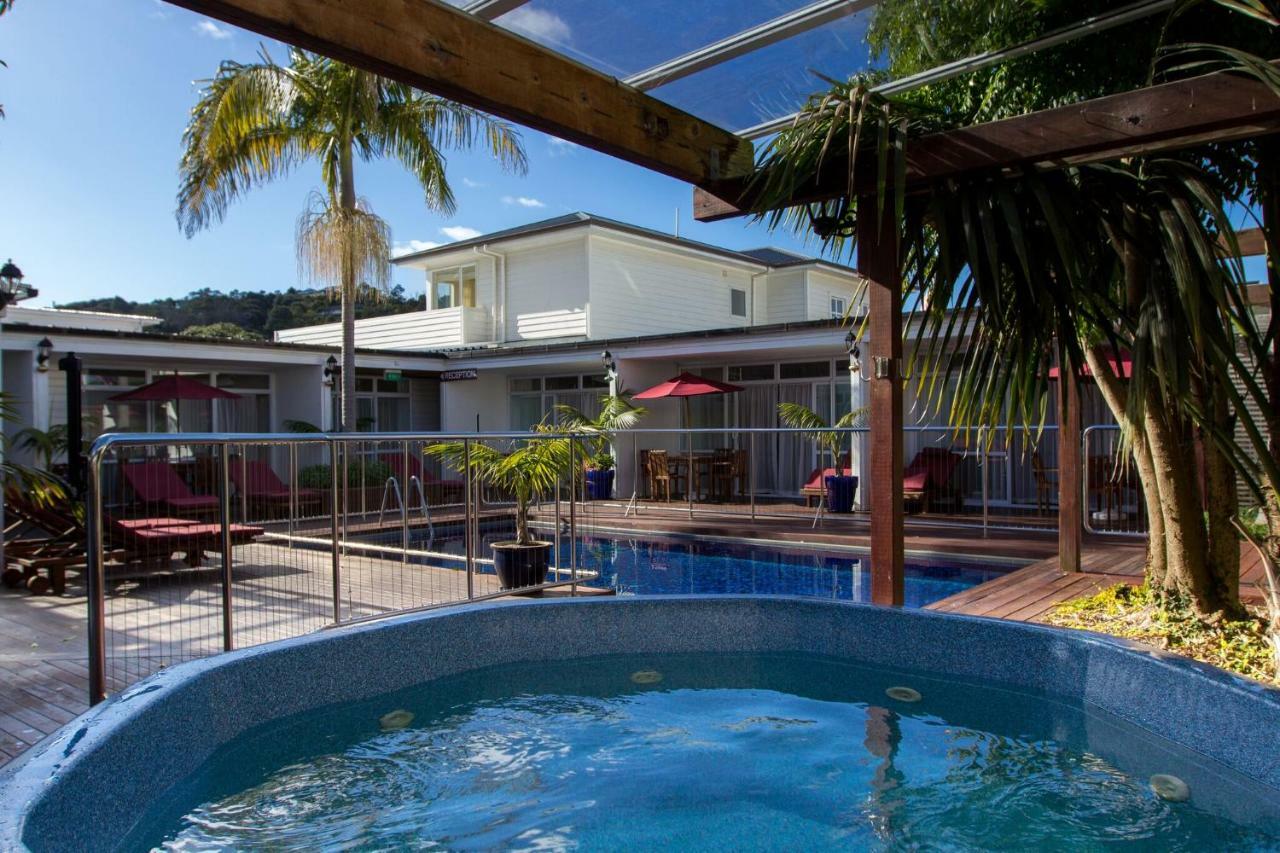Commodores Lodge Russell Bagian luar foto